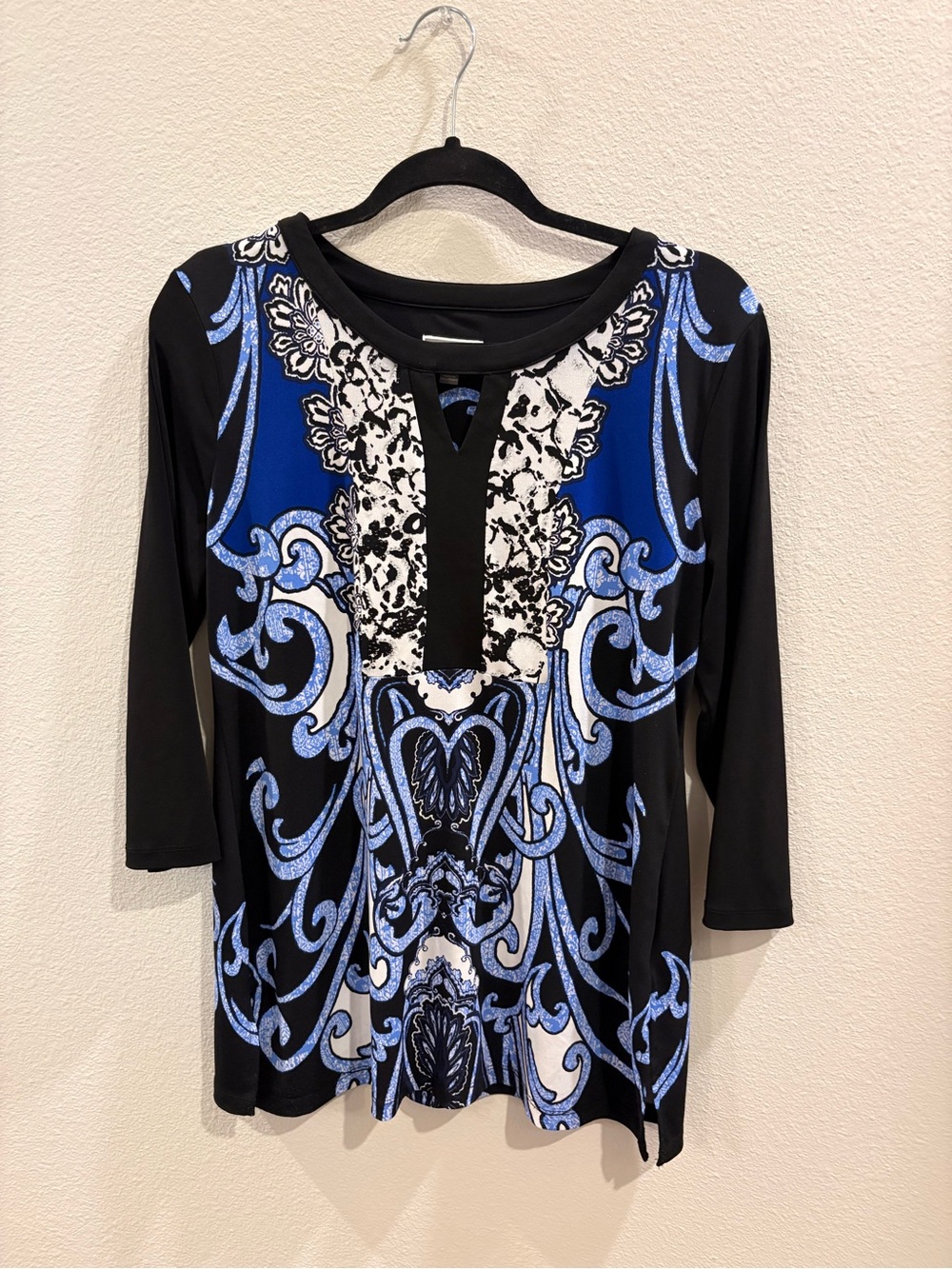 JM Collection Black, Blue & White Ornate 3/4 Sleeve Top